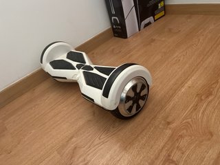 Hoverboard blanco y negro sin cargador