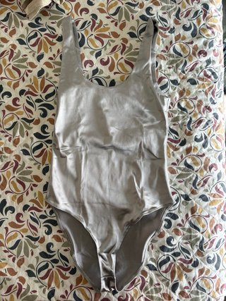 Body plateado talla única
