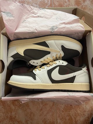 Nike AJ1 Low Travis Scott Marrón Blanco