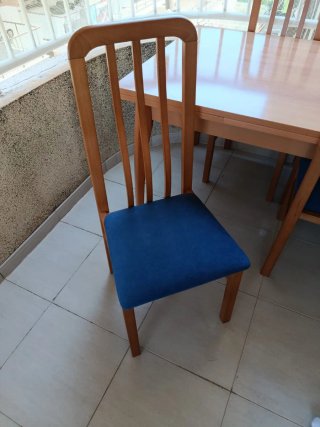 Mesa comedor de madera maciza y 4 sillas