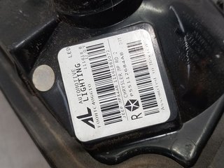 PILOTO TRASERO DERECHO INTERIOR JEEP COMPASS (MP)