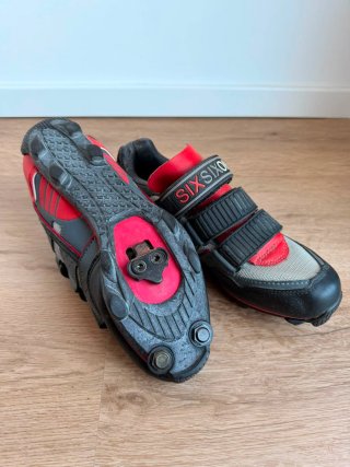 Zapatos Ciclismo SixSixOne Talla 39 + Calas