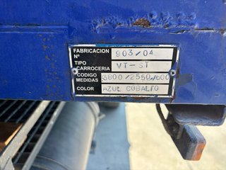 Camión volquete con grúa Amco Volcat 807