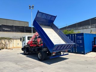 Camión volquete con grúa Amco Volcat 807