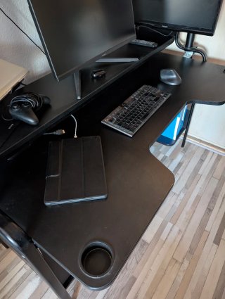 Escritorio IKEA FREDDE Negro
