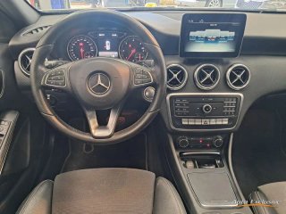 MERCEDES CLASE A A 200 D AMG