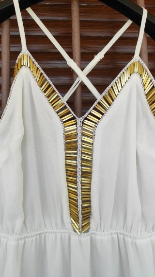 Vestido blanco  dorado. Verano, ibicenco