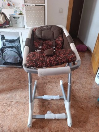 Mecedora para bebés marrón