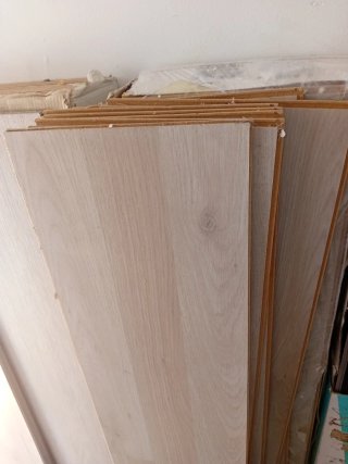 Tarima flotante madera clara