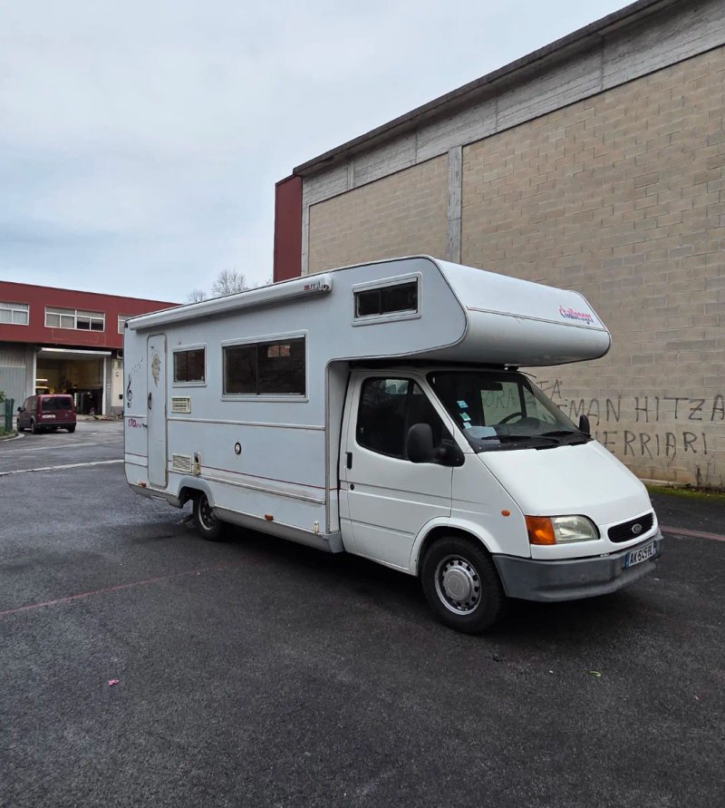 Ford Transit 1998 - foto 1