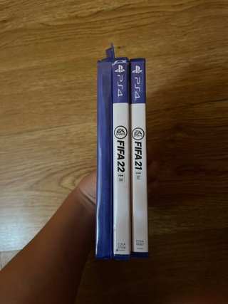 Lote 3 Giochi PS4: FIFA 21, 22 e 19