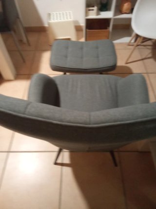 Sillón y reposapiés Jysk tlf contacto 623331537