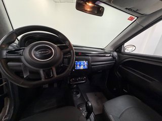 MICROCAR MGO Highland X