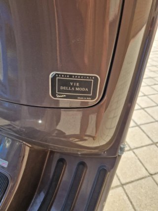 Piaggio Vespa LXV 125cc Marrón, Vie della Moda