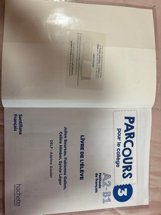 libro de frances “PARCOURS POUR LE COLLÉGE” 3ESO