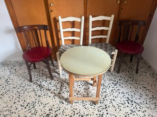 Mueble de salón+mesa+4 sillas