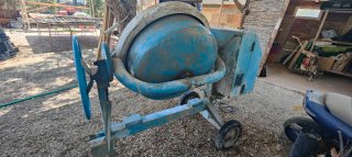 Hormigonera Profesional 300L  Polieri MIX 300 pro.