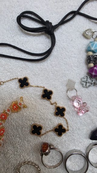 Lote Anillos, Pulseras y Colgantes