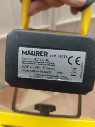 Foco LED Maurer Portátil Recargable 20W.