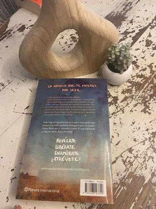 Novela Nadie como tú. Tamaño grande