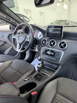 Mercedes-Benz Clase A Mercedes Clase A A 180 d AMG Line