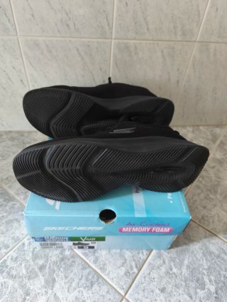 Scarpe Skechers nere