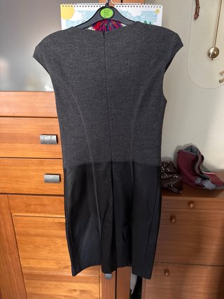 Vestido elegante oficina gris y negro de cuero