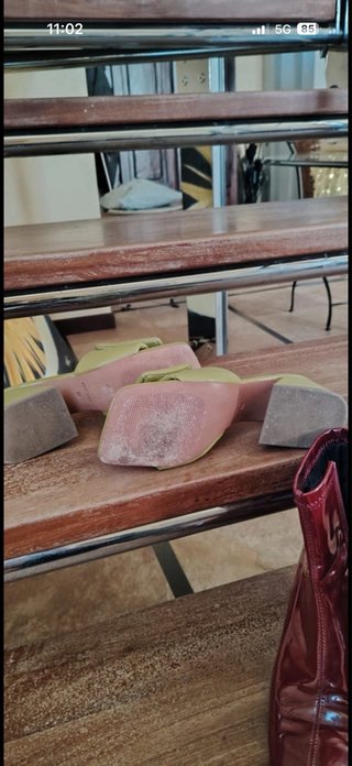 Sandali verdi con fibbia