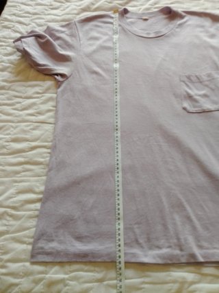 Camiseta manga corta morada. Vintage