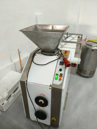 Divisora de masa industrial