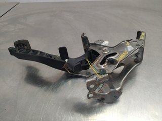 PEDAL EMBRAGUE TOYOTA YARIS (KSP1/NLP1/NSP1) S/R