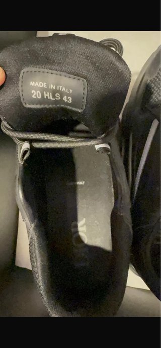 Dior B22