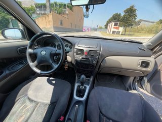 Nissan Almera 2001