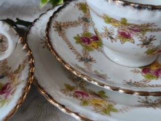 Antica Tazza Con doppio piattino Royal Albert