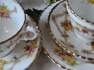 Antica Tazza Con doppio piattino Royal Albert