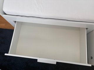 Cama nido IKEA blanca con colchón incluido.
