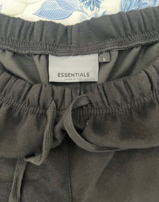 Pantalón corto ESSENTIALS FEAR OF GOD Negro.