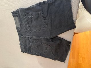 Pantalones vaqueros Bershka desgastados