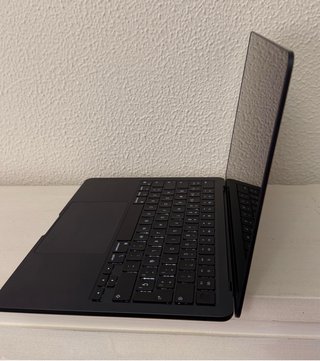 MacBook Air M2 8GB RAM 256GB SSD Medianoche