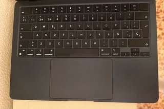 MacBook Air M2 8GB RAM 256GB SSD Medianoche