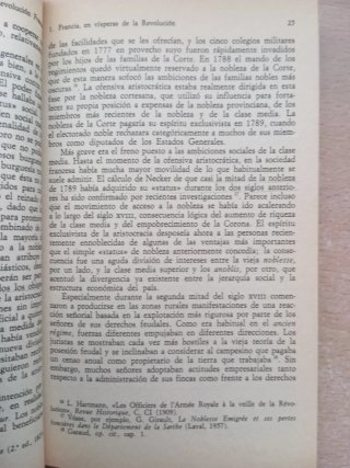 Dos libros de historia de Revoluciones.