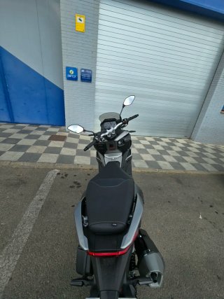 Moto Scooter Voge Negra/Gris