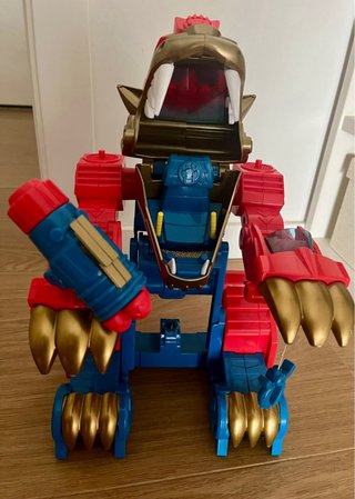 Juguete Robot Tigerbot Superthings con flechas