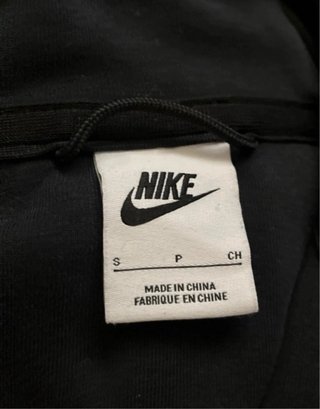Chaqueta Nike Tech Negra