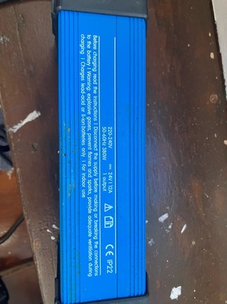 Cargador Baterías 24V Victron Energy Blue Smart