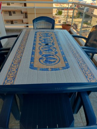 Conjunto mesa y 6 sillas jardín plástico