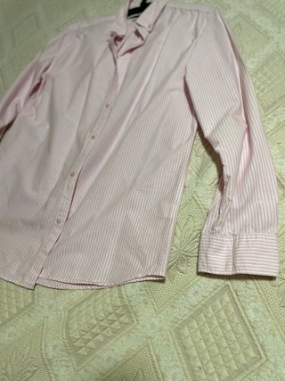 Camisa de rayas rosas para hombre