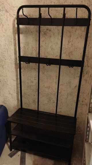 Appendiabiti Ikea con seduta e mensole