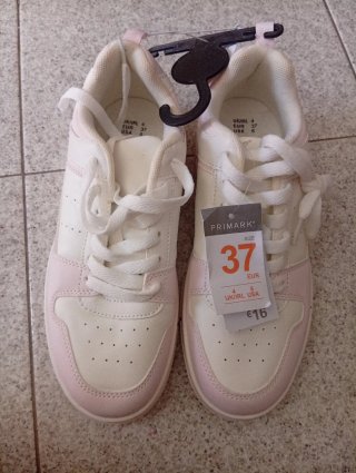 Tenis Primark Talla 37 Rosa y Blanco