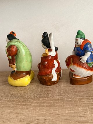 Lote 3 figuras orientales porcelana pintada a mano
